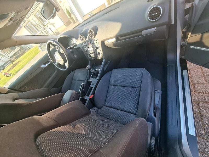 Gebraucht Audi A3 Sportback 116 PS (85 kW) 2005 Silber Kleinwagen