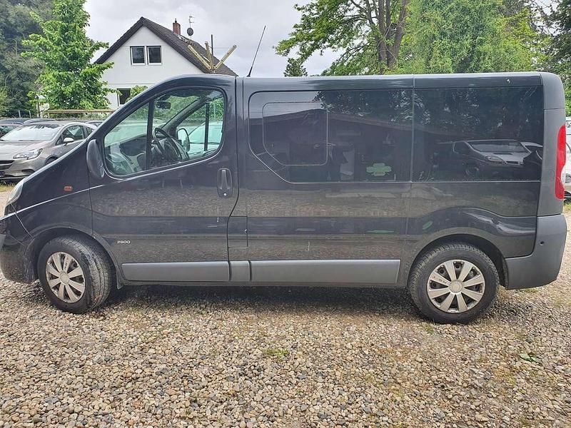 Gebraucht Opel Vivaro 114 PS (83 kW) 2008 Schwarz Van / Kleinbus