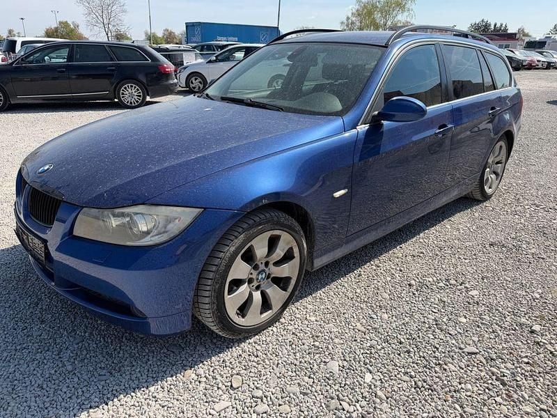 Gebraucht BMW 325 218 PS (160 kW) 2007 Blau Kombi