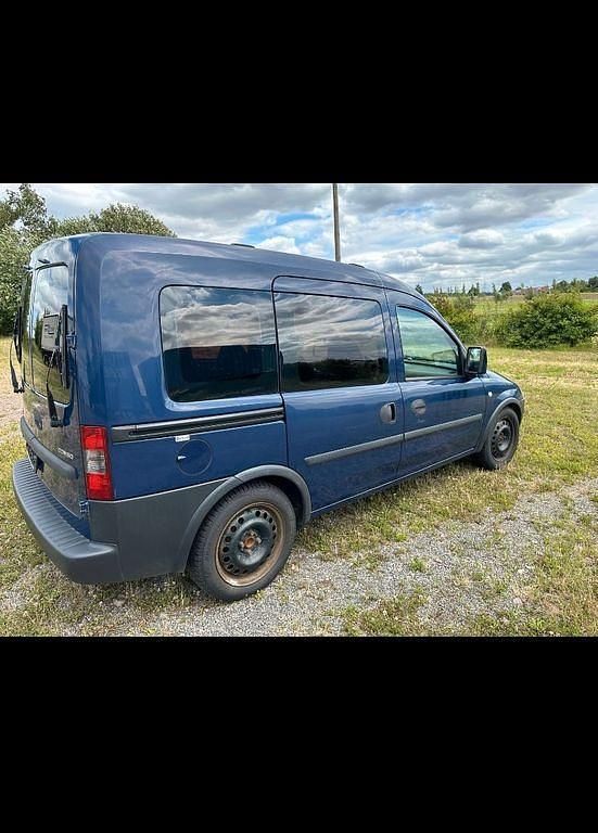 Blau Gebraucht 2009 Opel Combo Sport Van / Kleinbus | 2.399 € (Fairer Preis) - Bild 1/4