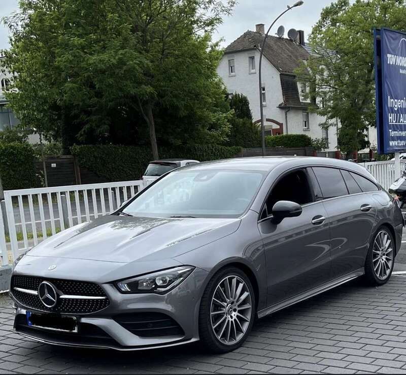 Grau Gebraucht 2019 Mercedes CLA220 Limousine | 23.900 € (Guter Preis) - Bild 1/4