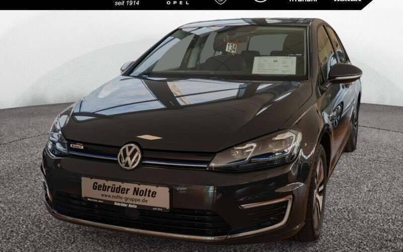 Grau / Gebraucht 2020 VW e-Golf Kleinwagen | 17.450 € (Etwas zu teuer) - Bild 1/4