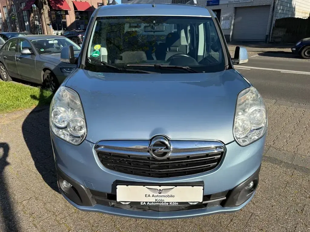 Używany Opel Combo Edition 90 KM (66 kW) 2012 Niebieski Minivan
