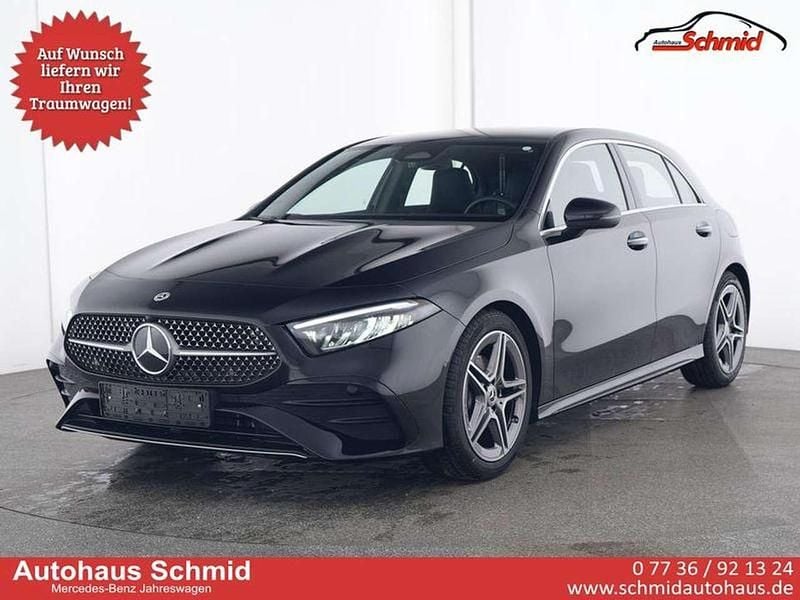 Metalliclack kosmossc... Gebraucht 2024 Mercedes A180 AMG line Limousine | 32.799 € (Fairer Preis) - Bild 1/4