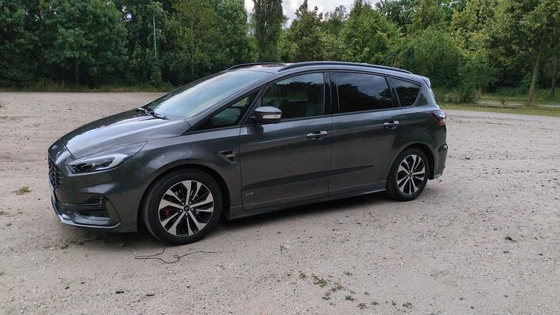 Grau Gebraucht 2020 Ford S-MAX ST-Line Van / Kleinbus | 20.900 € (Superpreis) - Bild 1/4