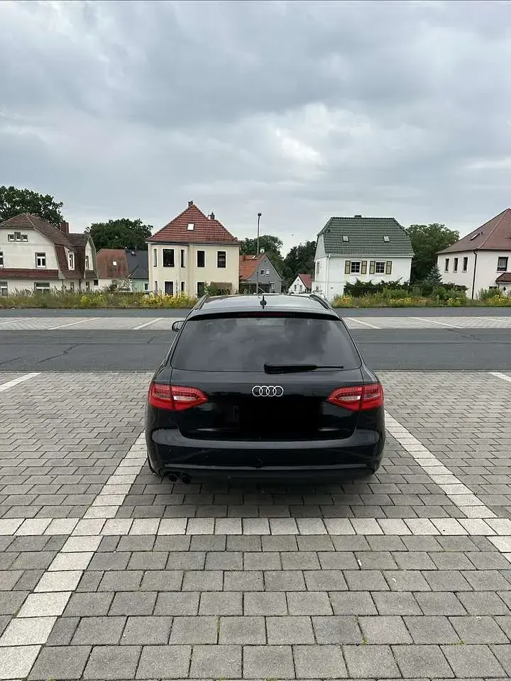 Gebraucht Audi A4 S-Line 177 PS (130 kW) 2012 Schwarz Kombi