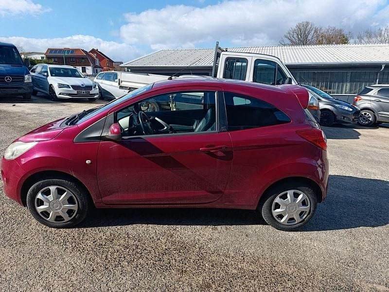 Gebraucht Ford Ka Titanium 69 PS (50 kW) 2009 Rot Kleinwagen