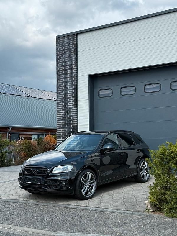 Schwarz Gebraucht 2016 Audi SQ5 Black Edition SUV | 22.000 € (Fairer Preis) - Bild 1/4