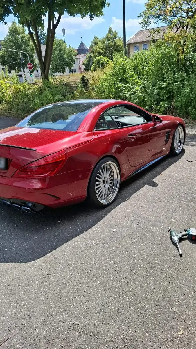 Gebraucht Mercedes SL500 AMG 455 PS (334 kW) 2017 Rot Cabrio