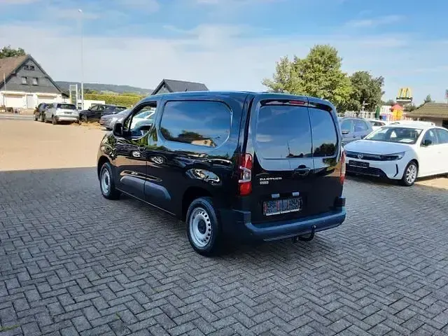 Gebraucht Peugeot Partner 75 PS (55 kW) 2019 Schwarz Van / Kleinbus