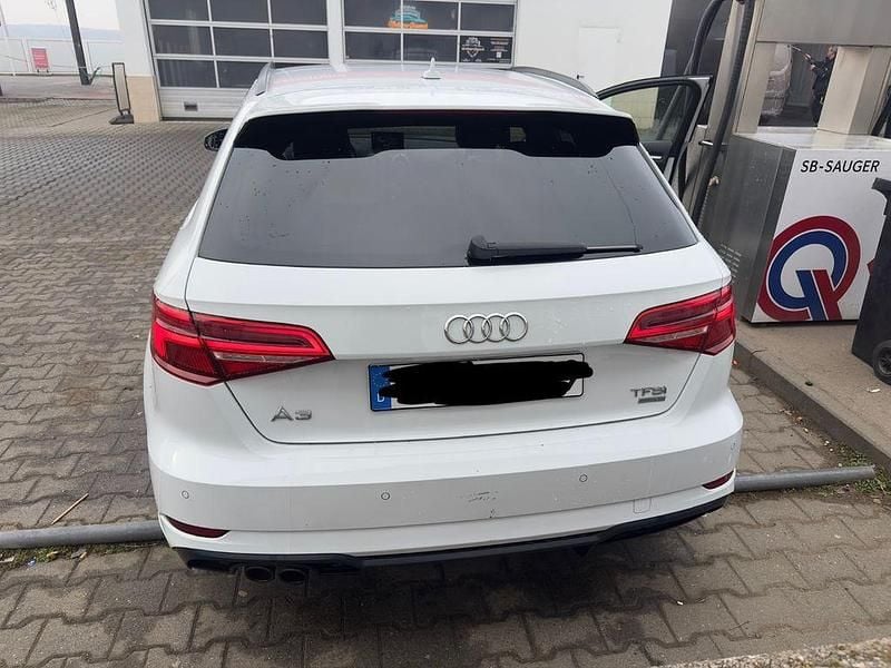 Gebraucht Audi A3 Design 150 PS (110 kW) 2017 Weiß Limousine