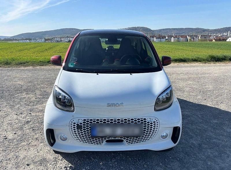 Weiß Gebraucht 2020 Smart ForTwo Coupé Kleinwagen | 10.000 € (Fairer Preis) - Bild 1/4