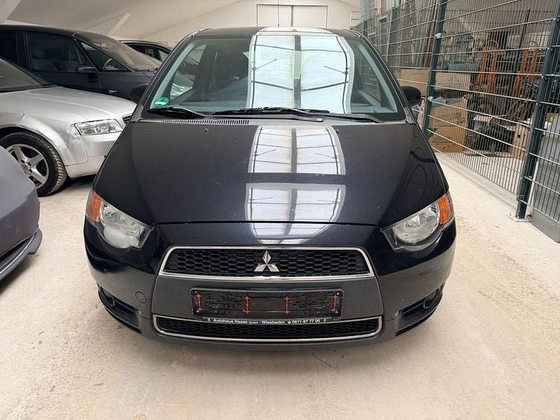 Gebraucht Mitsubishi Colt 95 PS (69 kW) 2011 Schwarz Kleinwagen