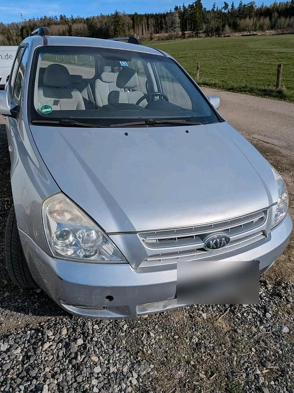 Gebraucht Kia Carnival 185 PS (136 kW) 2008 Silber Van / Kleinbus