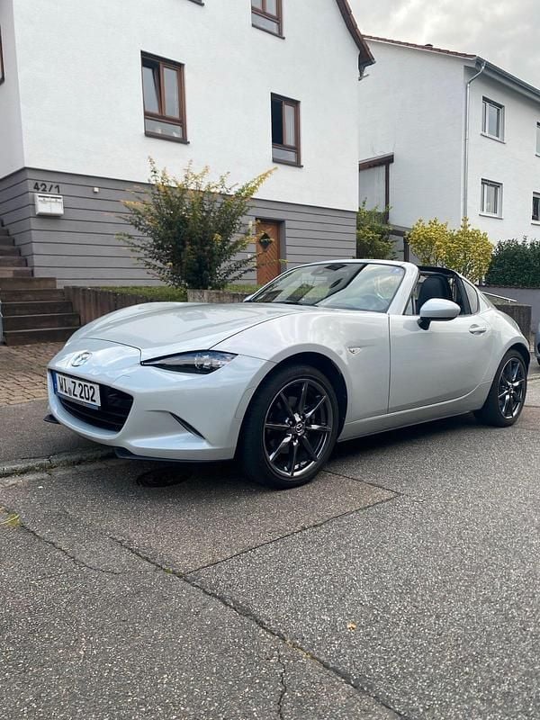 Grau Gebraucht 2019 Mazda MX5 Sports-Line Cabrio | 24.500 € (Fairer Preis) - Bild 1/4