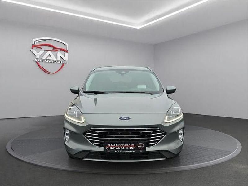 Gebraucht Ford Kuga Titanium 150 PS (110 kW) 2022 Grau SUV