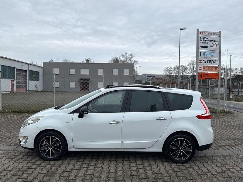 Gebraucht Renault Scénic III Bose Edition 150 PS (110 kW) 2011 Weiß Van / Kleinbus