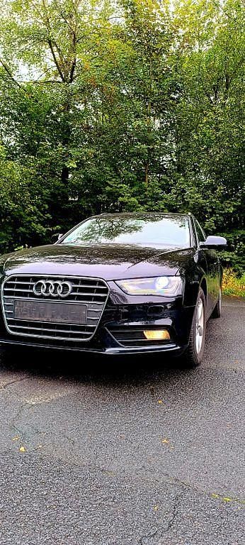 Gebraucht Audi A4 Comfort 177 PS (130 kW) 2014 Schwarz Kombi