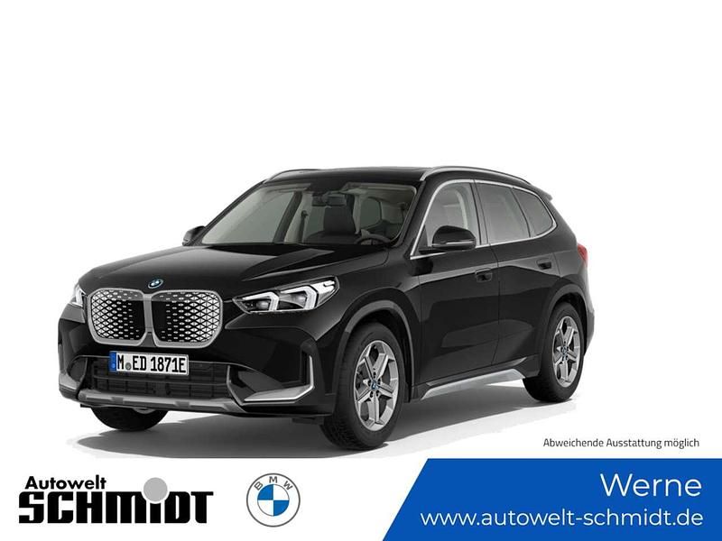 Neu BMW iX1 xLine 230 kW (313 PS) 2025 Saphirschwarz metallic SUV