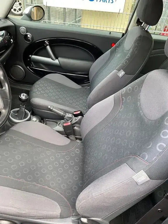 Gebraucht Mini ONE Seven 90 PS (66 kW) 2005 Schwarz Kleinwagen