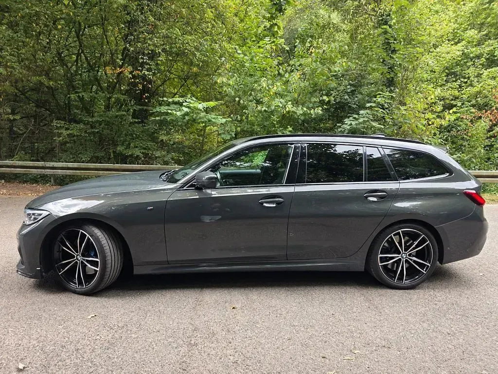 Gebraucht BMW 330 M Sport 265 PS (194 kW) 2020 Grau Limousine