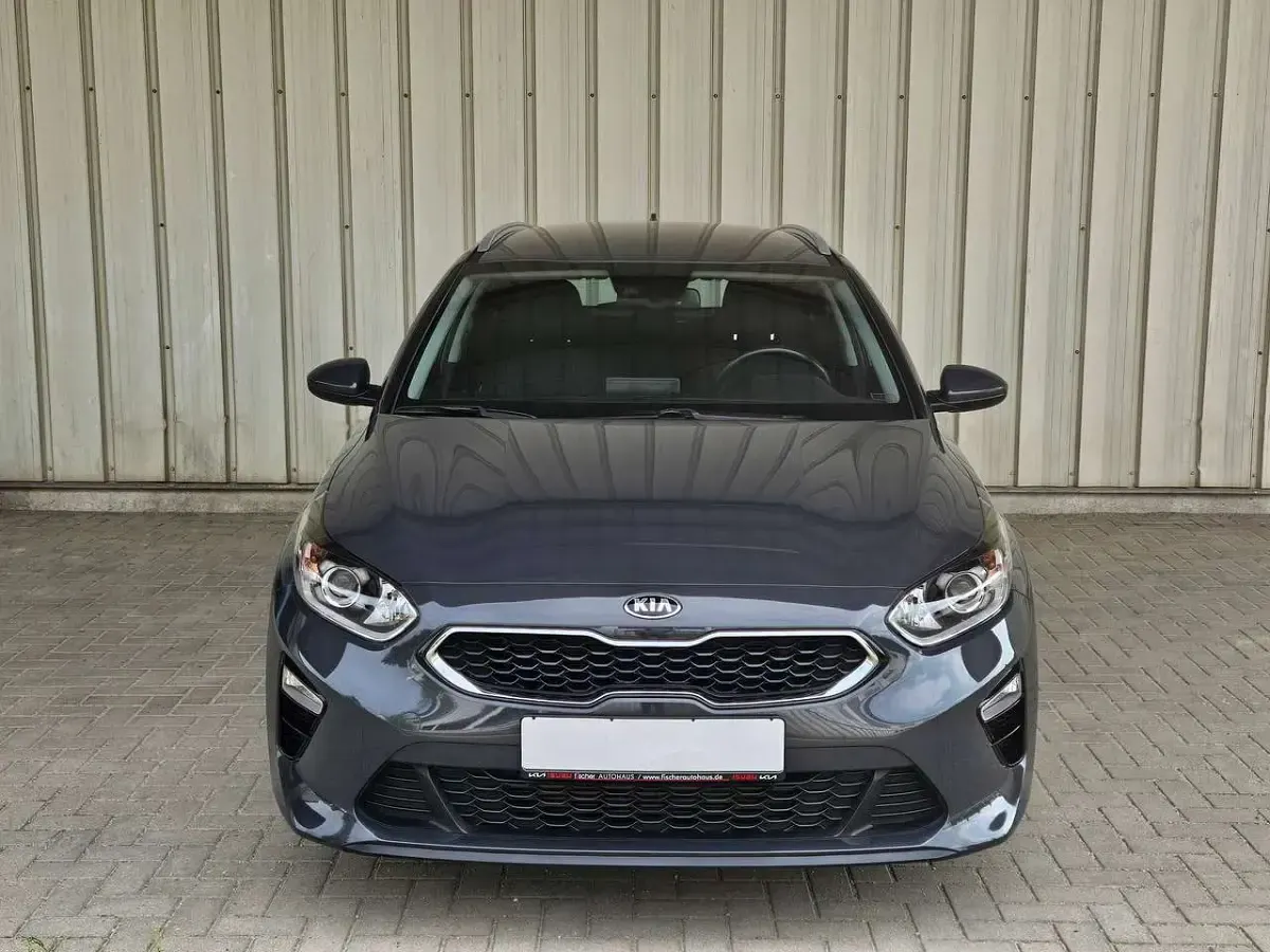 Gebraucht Kia Ceed Sportswagon 140 PS (102 kW) 2018 Pentametal Kombi