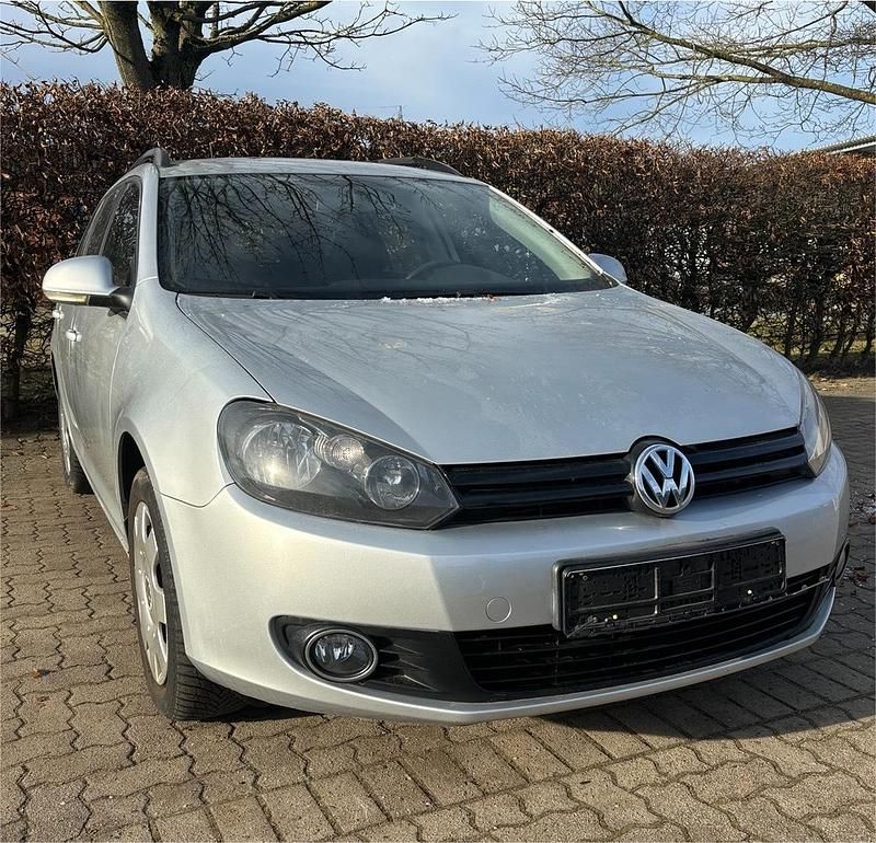Silber Gebraucht 2012 VW Golf VI Kombi | 2.790 € (Superpreis) - Bild 1/4