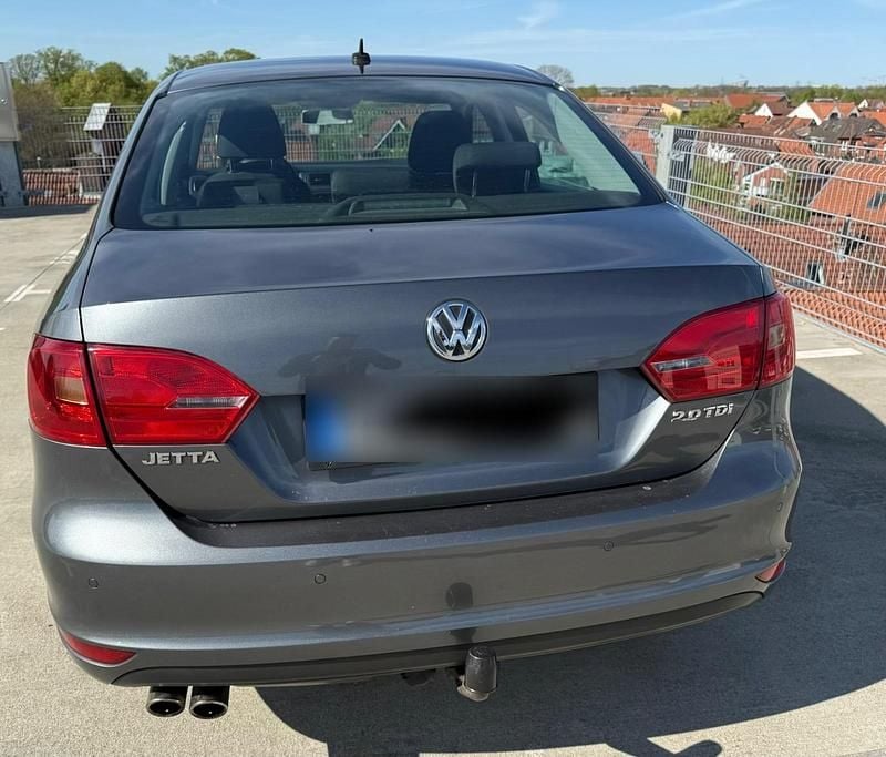 Usata VW Jetta 140 CV (102 kW) 2011 Argento Berlina