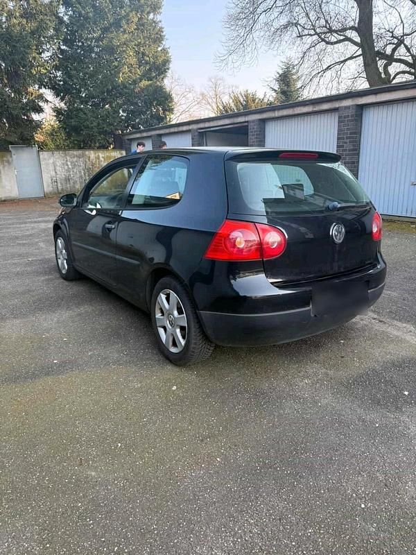 Gebraucht VW Golf V 90 PS (66 kW) 2004 Schwarz Kleinwagen