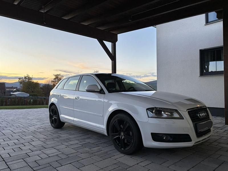 Weiß Gebraucht 2008 Audi A3 Ambition Limousine | 5.700 € (Fairer Preis) - Bild 1/4