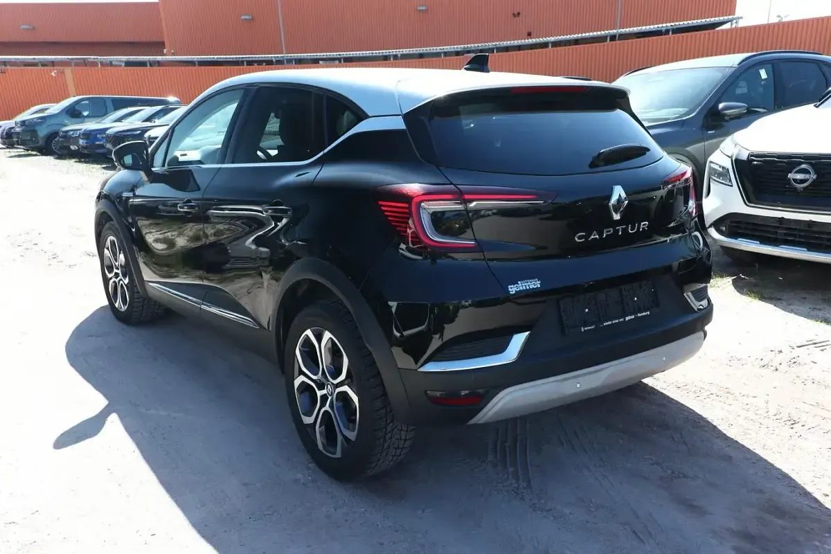 Gebraucht Renault Captur Techno 140 PS (102 kW) 2023 Black pearl metallic / hochland SUV