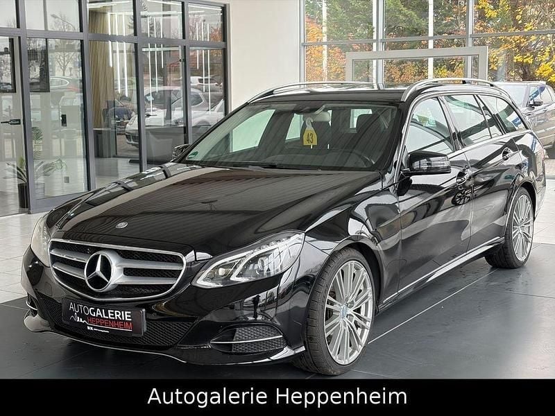 Schwarz Gebraucht 2014 Mercedes E250 Kombi | 8.900 € (Guter Preis) - Bild 1/4