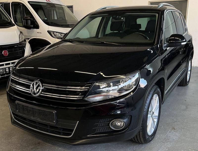 Schwarz Gebraucht 2015 VW Tiguan Sportline SUV | 11.599 € (Guter Preis) - Bild 1/4