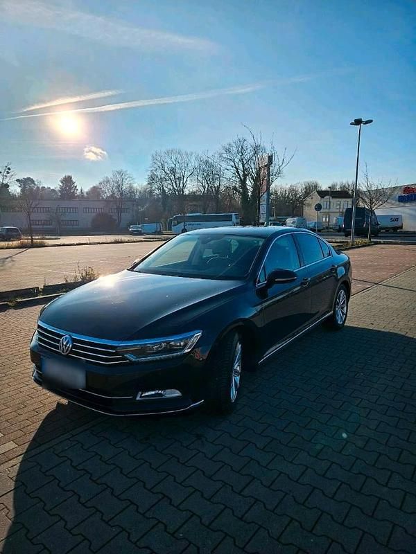 Gebraucht VW Passat Highline 220 PS (161 kW) 2016 Schwarz Limousine