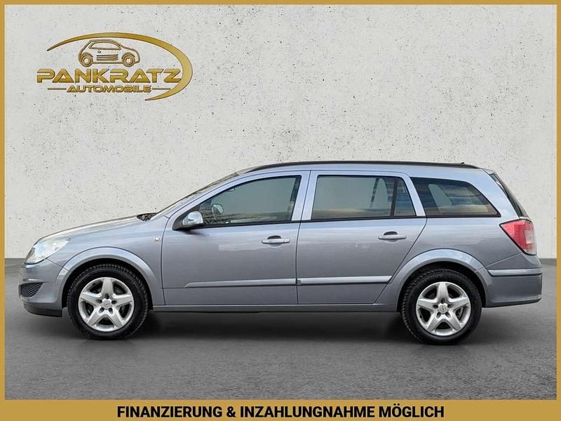 Gebraucht Opel Astra Edition 116 PS (85 kW) 2008 Lichtsilber m2 Kombi