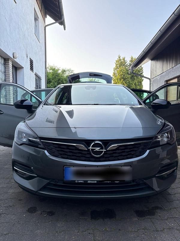 Gebraucht Opel Astra 130 PS (95 kW) 2021 Grau Limousine