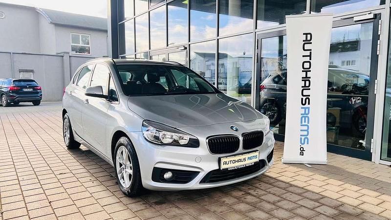 Gebraucht BMW 218 136 PS (100 kW) 2017 Glaciersilber Kombi