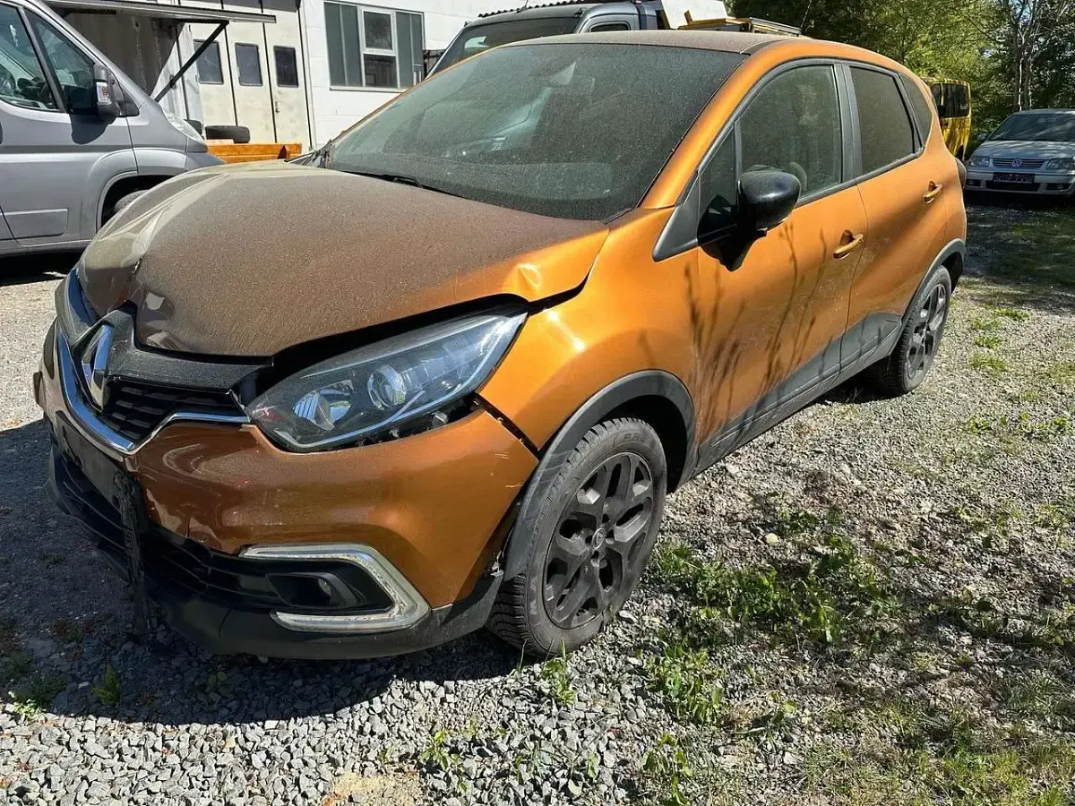 Gebraucht Renault Captur Life 90 PS (66 kW) 2018 Atacamaorange SUV