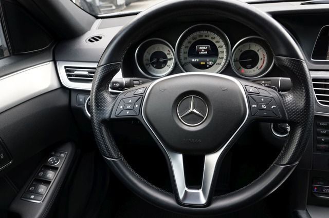 Gebraucht Mercedes E220 Avantgarde 170 PS (125 kW) 2014 Silber metallic Kombi