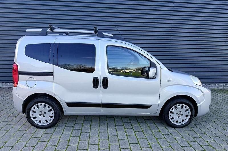 Gebraucht Fiat Qubo Dynamic 77 PS (56 kW) 2010 Silber Van / Kleinbus