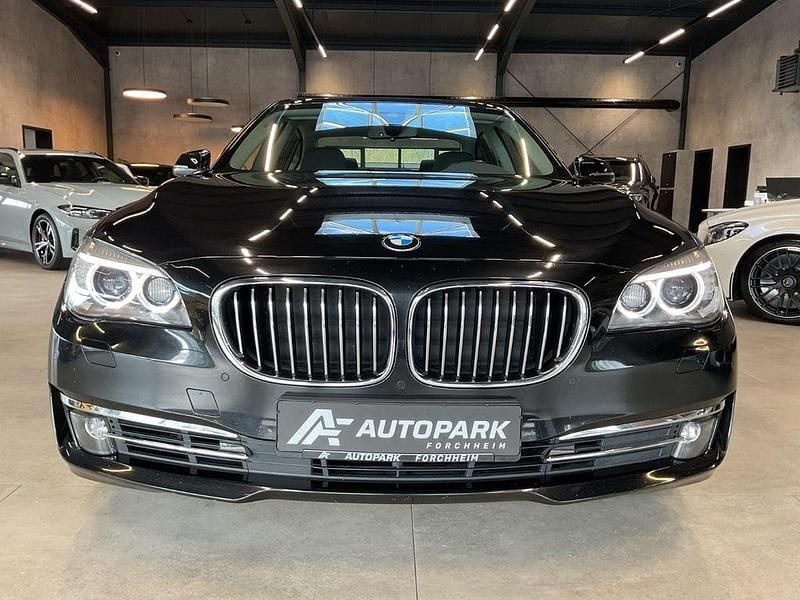 Gebraucht BMW 740 320 PS (235 kW) 2013 Schwarz Limousine