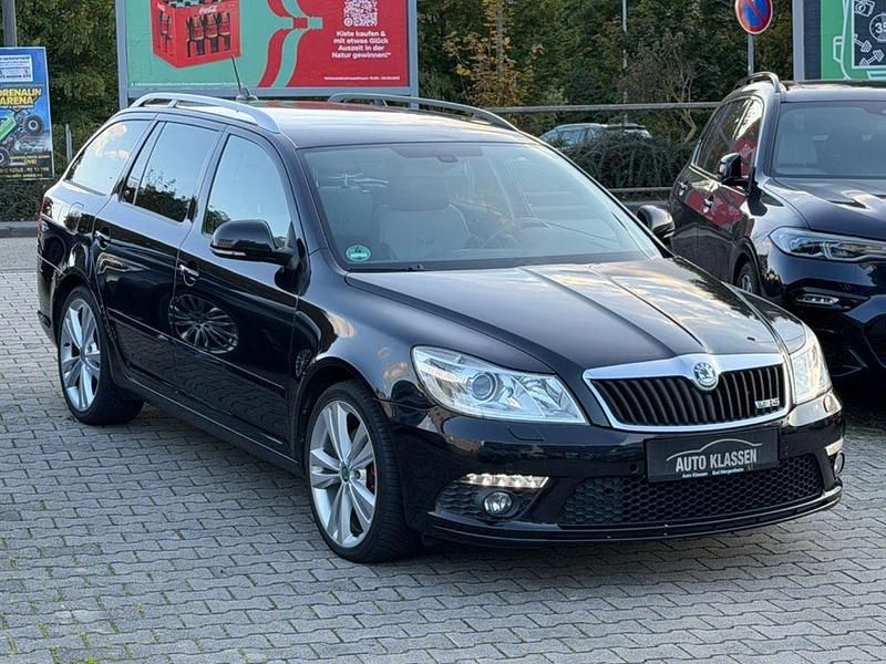 Schwarz Gebraucht 2011 Skoda Octavia RS Kombi | 8.890 € (Superpreis) - Bild 1/4
