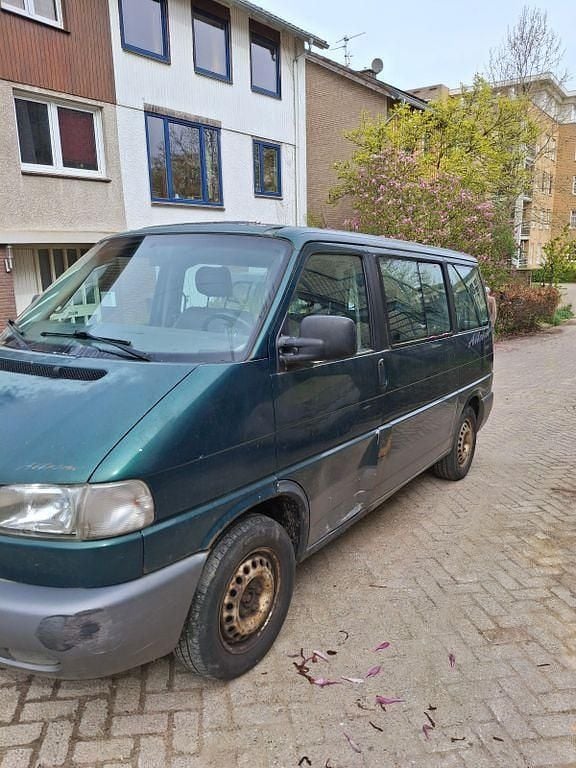 Second-hand VW T4 110 CP (80 kW) 1996 Verde Van