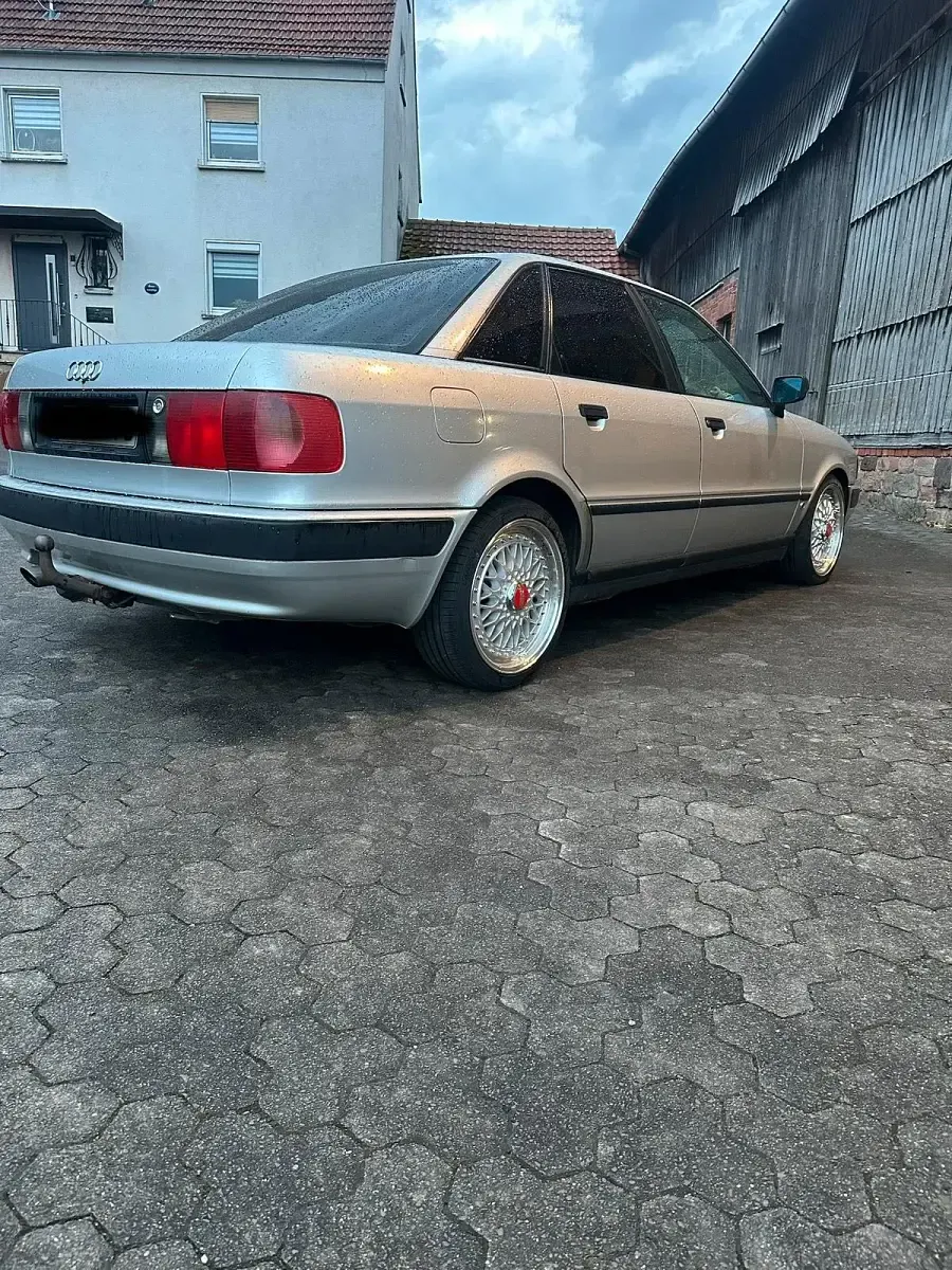Gebraucht Audi 80 90 PS (66 kW) 1995 Silber Limousine