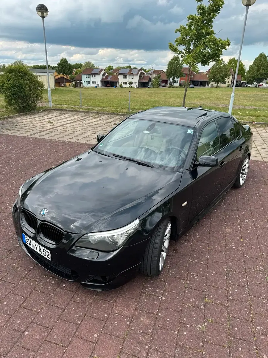 Gebraucht BMW 530 M Sport 235 PS (172 kW) 2008 Schwarz Limousine