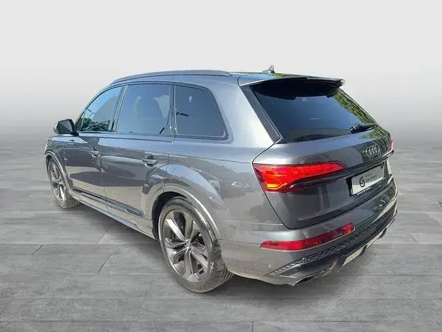 Gebraucht Audi Q7 Ambiente 286 PS (210 kW) 2025 Grau SUV