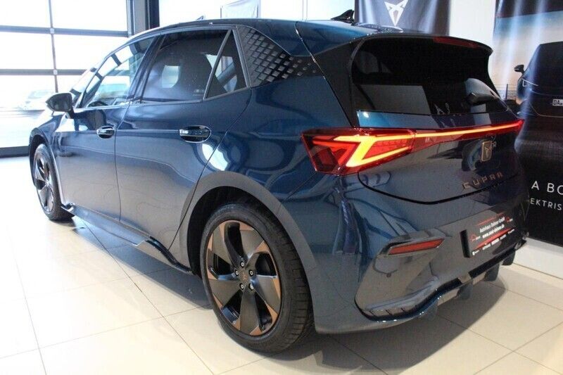 Gebraucht Cupra Born 169 kW (231 PS) 2024 Aurorablau Kleinwagen
