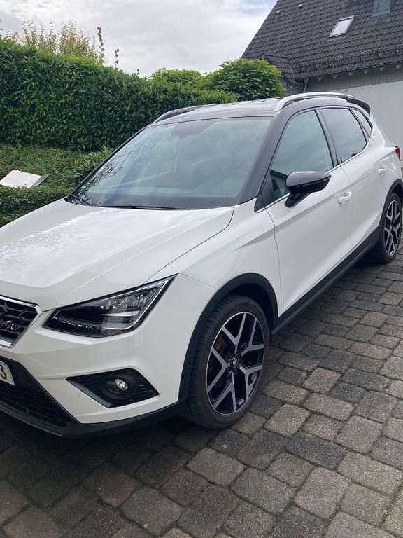 Weiß Gebraucht 2021 Seat Arona Beats SUV | 19.900 € (Fairer Preis) - Bild 1/4