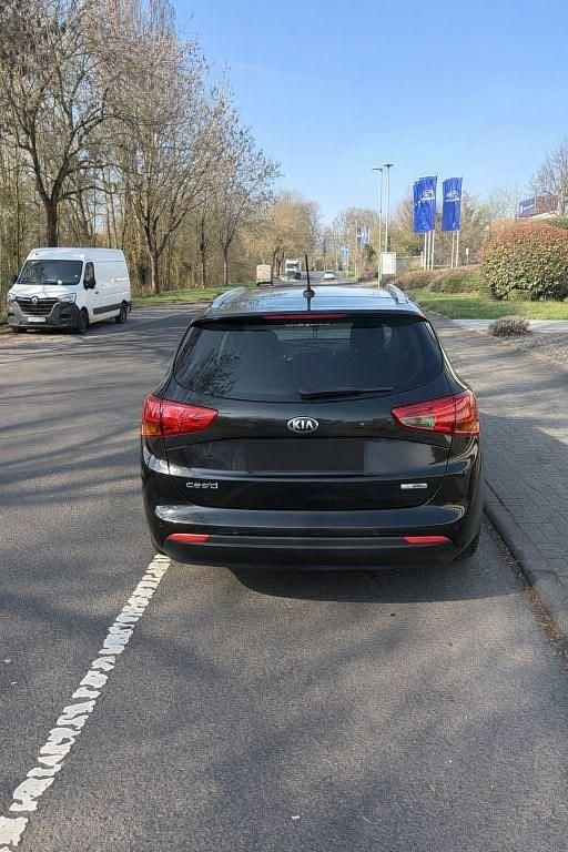 Gebraucht Kia Ceed DREAM-TEAM Edition 136 PS (100 kW) 2016 Schwarz Kleinwagen