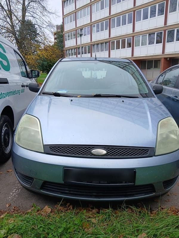 Silber Gebraucht 2005 Ford Fiesta Kleinwagen | 500 € (Guter Preis) - Bild 1/4